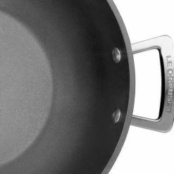Le Creuset Aluminium-Antihaft Wok-Pfanne 30 Cm / 4,7 Liter, Mit Gegengriff 21 Le Creuset Aluminium-Antihaft Wok-Pfanne 30 Cm / 4,7 Liter, Mit Gegengriff -la rochere shop 96202030 Wok Pfanne oben 30 l 1