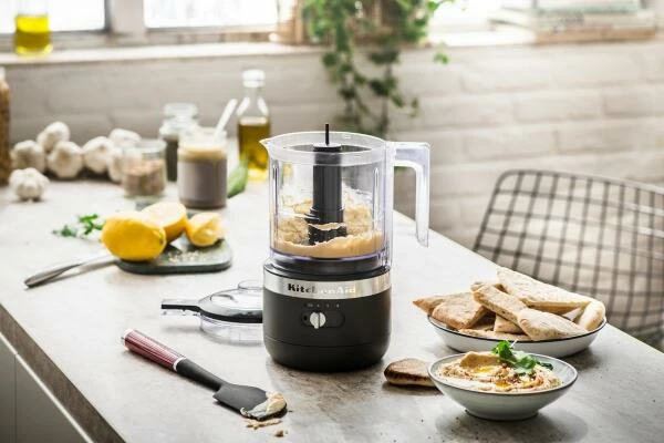 KitchenAid Kabelloser Zerkleinerer in matt schwarz KitchenAid Kabelloser Zerkleinerer In Matt Schwarz -la rochere shop CORDLESS CHOPPER BIG HUMMUS 854