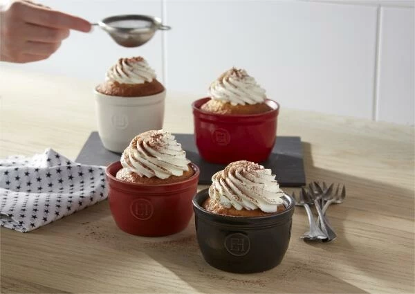 Emile Henry Töpfchen Nr. 10 in farine Emile Henry Töpfchen Nr. 10 In Farine -la rochere shop EH 1010 Amb Ramekin WhippedCream H 3