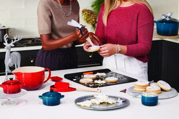 Le Creuset Löffelablage Oval, 16 Cm In Schwarz Matt 3 Le Creuset Löffelablage Oval, 16 Cm In Schwarz Matt – Bild 3