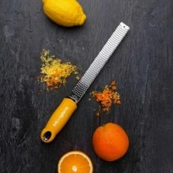 Microplane Zester/Reibe Premium In Pink -la rochere shop MP Premium Classic Series Zester 46620 citrus neu 5 l