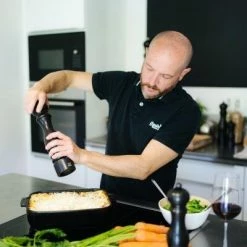 Appolia Auflaufform Rechteckig In Satin-schwarz 25 Cm / 1,4 Liter -la rochere shop Paris Black Satin 41922 4193941946 41953 APPOLIA Black Satin 61500 61494 lifestyle Maxime Dubois until 2032 05 1