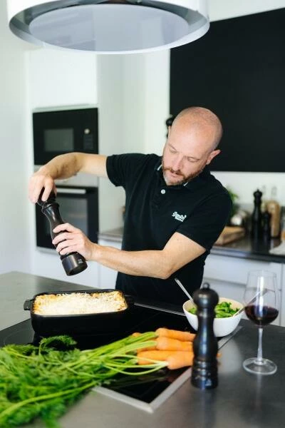 Appolia Auflaufform Rechteckig In Satin-schwarz 36 Cm / 3,8 Liter -la rochere shop Paris Black Satin 41922 4193941946 41953 APPOLIA Black Satin 61500 61494 lifestyle Maxime Dubois until 2032 05 3