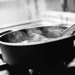 Skeppshult Servierpfanne Mit Edelstahlgriff Und Glasdeckel -la rochere shop j rnh lsa gryta m slev 2 1 l