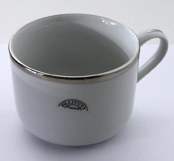 Pillivuyt Frühstückstasse Sancerre mit Platinrand Pillivuyt Frühstückstasse Sancerre Mit Platinrand Frühstückstasse / Volumen: 30 Cl -la rochere shop web IMG 9203