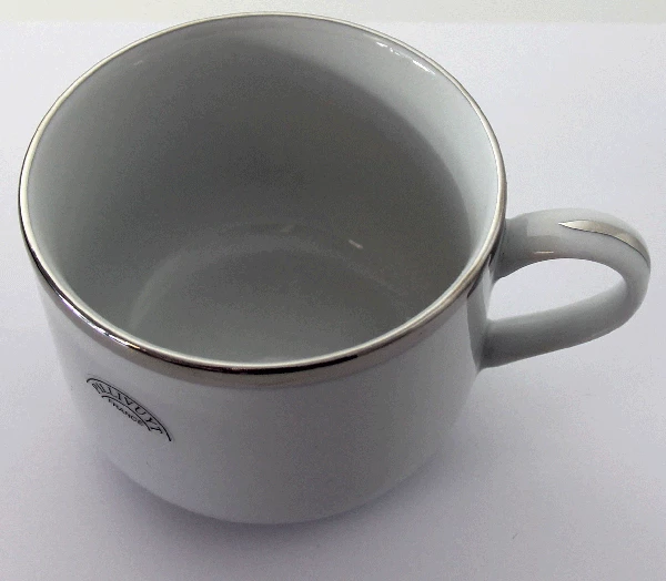 Pillivuyt Frühstückstasse Sancerre mit Platinrand Pillivuyt Frühstückstasse Sancerre Mit Platinrand Frühstückstasse / Volumen: 30 Cl -la rochere shop web IMG 9204